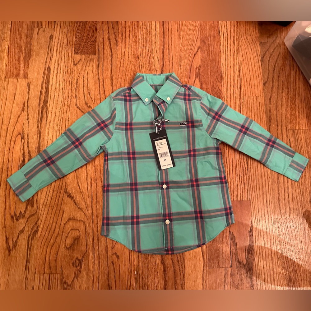 Vineyard Vines button down shirt